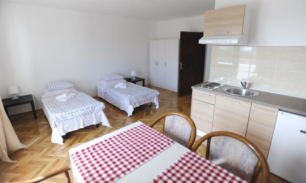 Apartments Deli Vrsi Zimmer foto