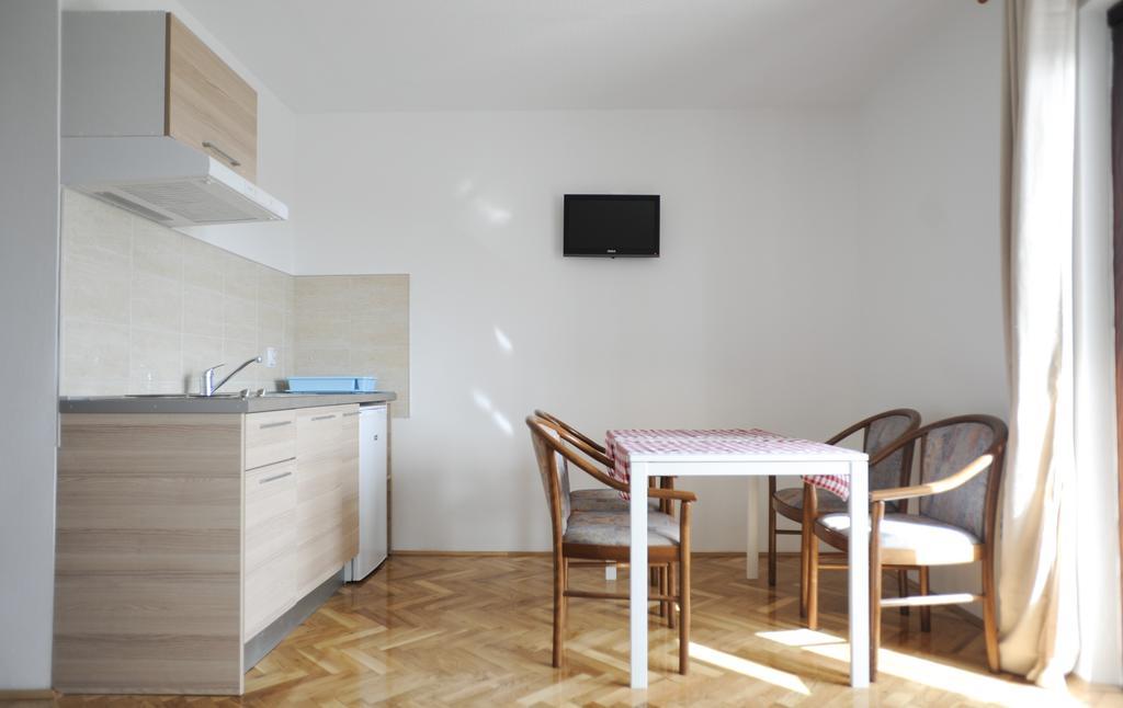 Apartments Deli Vrsi Zimmer foto